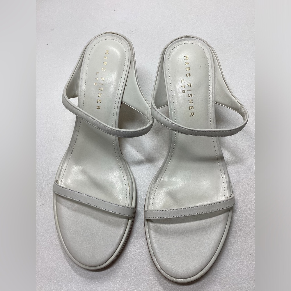 Marc Fisher LTD Alonde‎ kitten heels  white Sandals - Picture 3 of 12